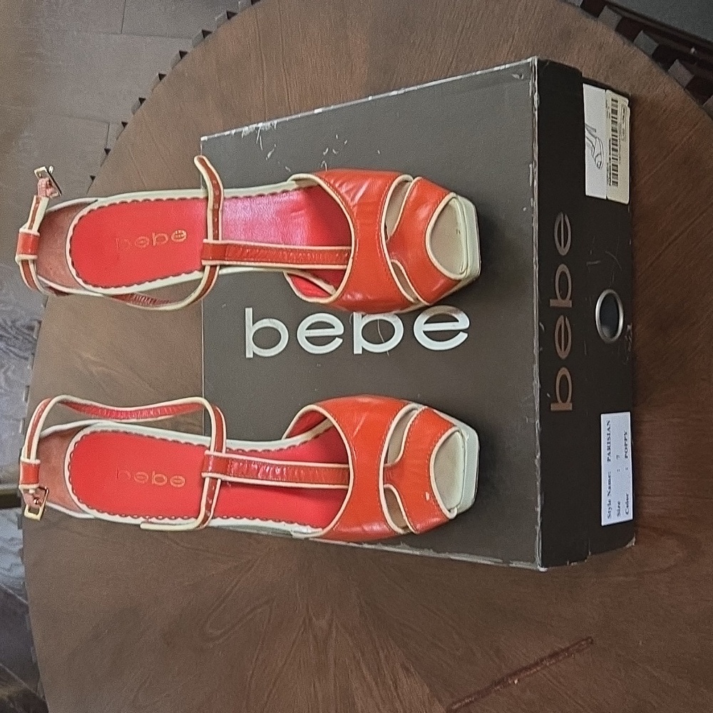 Bebe, size 7, color poppy heels